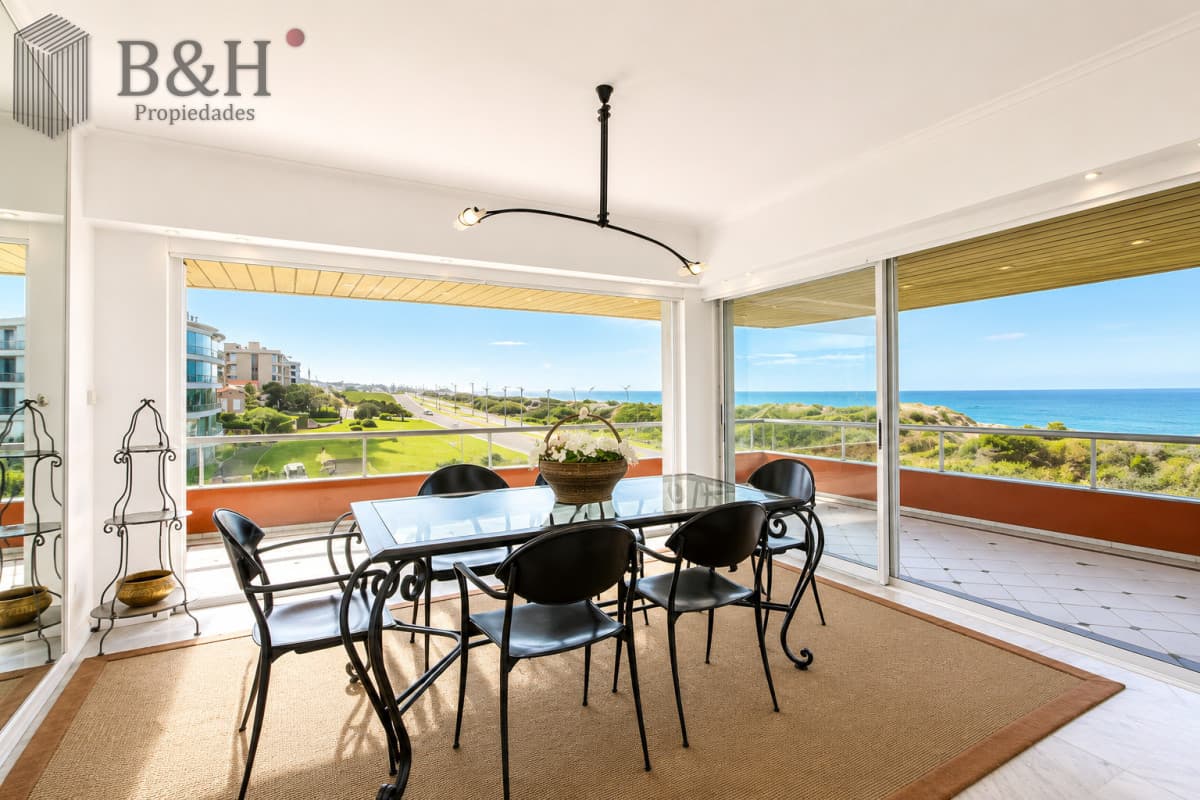 Penthouse frente al mar en Playa Brava, 4 Dormitorios, Barbacoa y Jacuzzi