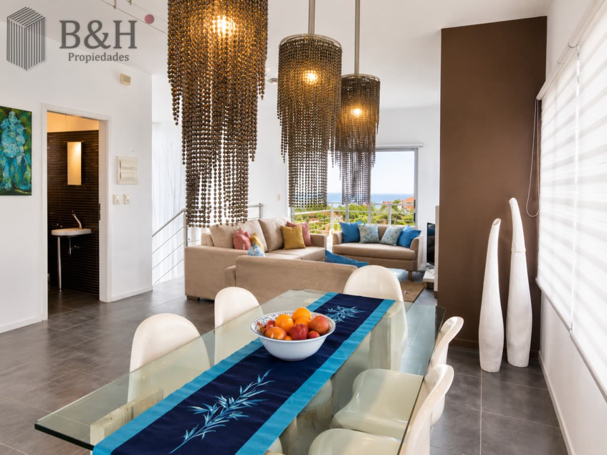 Excelente Casa de 4 Dormitorios y Piscina en Manantiales, Punta del Este