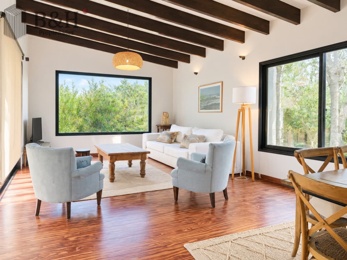 Casa en alquiler de temporada en Barra Verde, 3 Dormitorios con gran parque y Parrillero