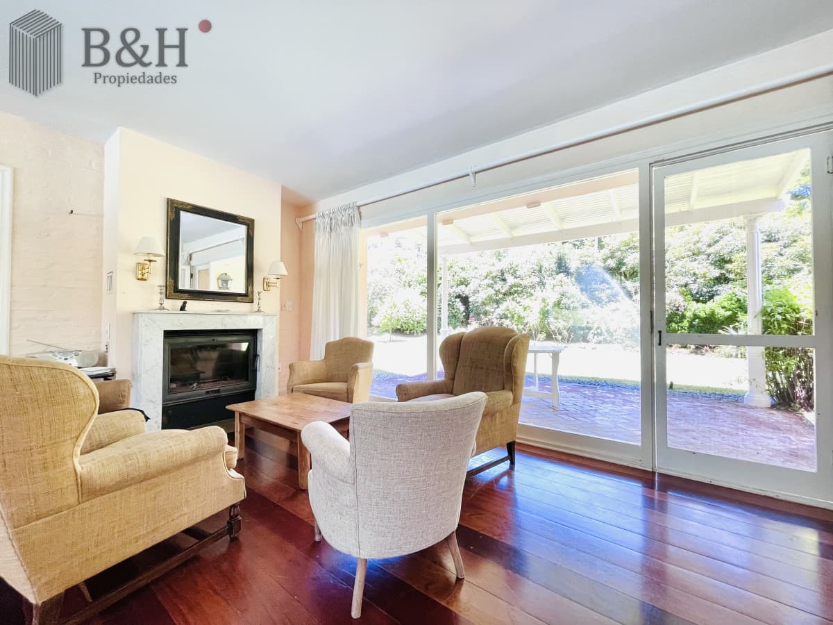 Excelente Casa de 4 Dormitorios en Playa Brava, Punta del Este