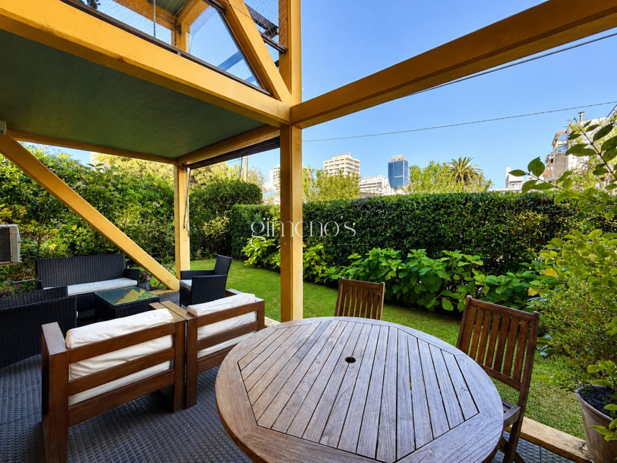 Apartamento en venta con alma de casa. Zona Península Punta del Este