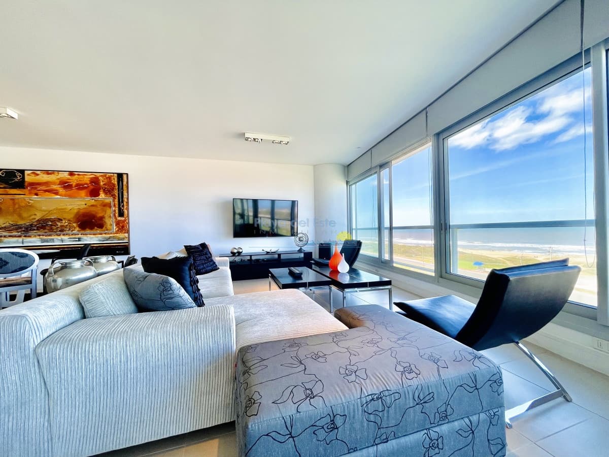 Alquiler temporario de departamento premium de 3 Dormitorios y dependencia de servicio, Playa Brava - Inmobiliaria Playa del Este