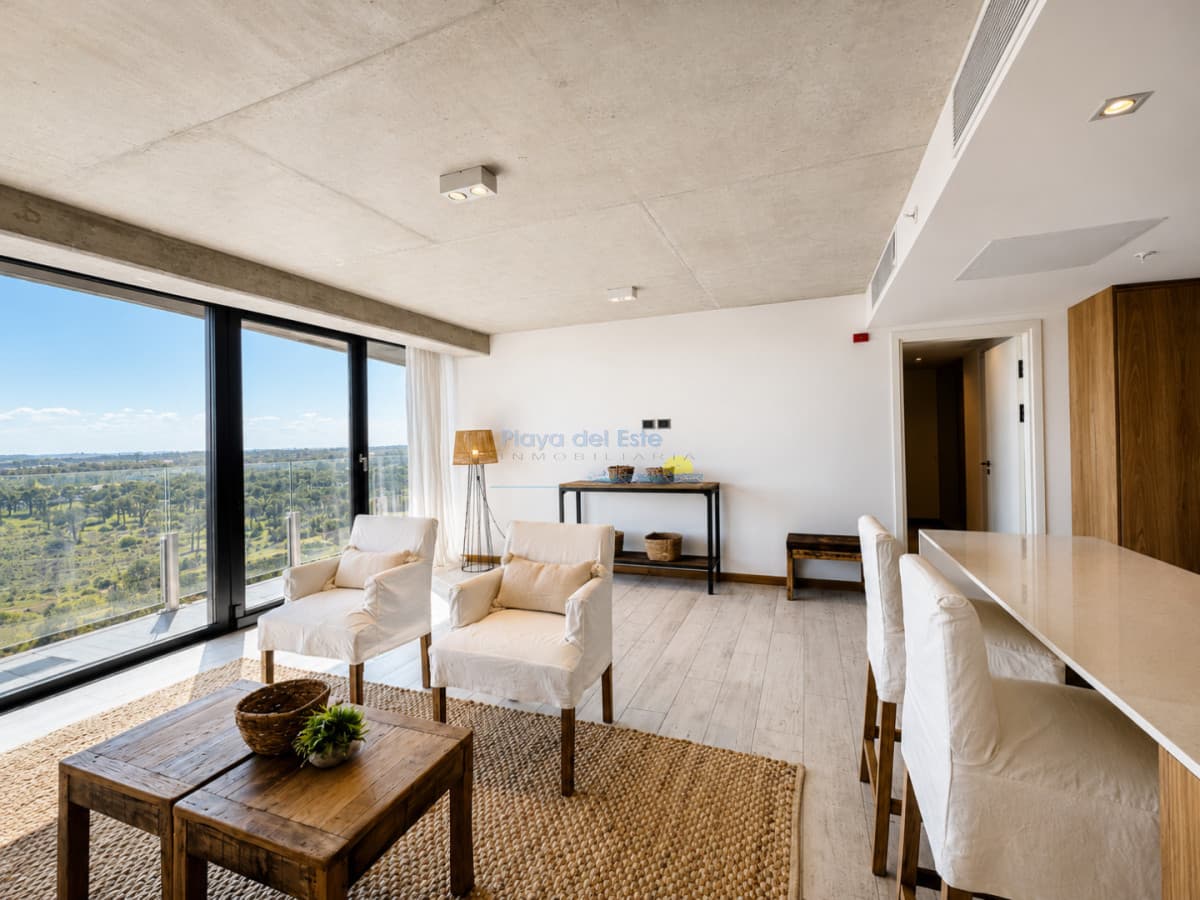 Moderno Apartamento de 1 Dormitorio en suite piso alto en Venta de Torre Surfside Village, Punta del Este - Inmobiliaria Playa del Este