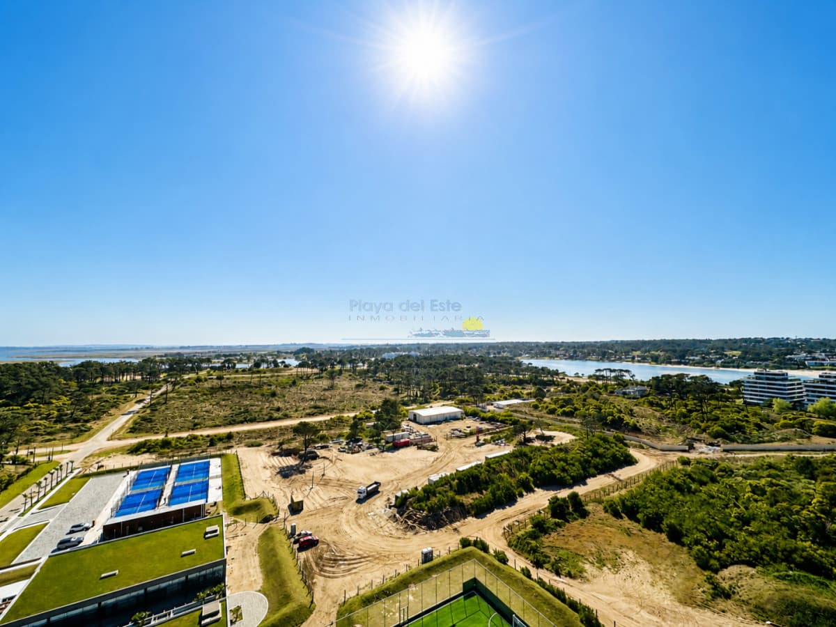 Moderno Apartamento de 1 Dormitorio en suite piso alto en Venta de Torre Surfside Village, Punta del Este - Inmobiliaria Playa del Este