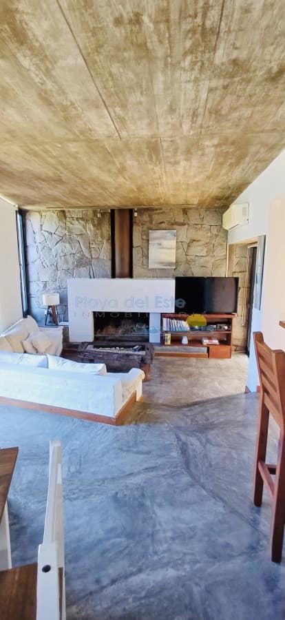 Casa de 3 Dormitorios en Montoya - Punta del Este - Inmobiliaria Playa del Este
