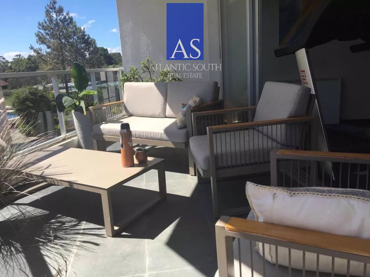 Apartamento frente al mar 3 dormitorios Playa Mansa Pinares Punta del Este