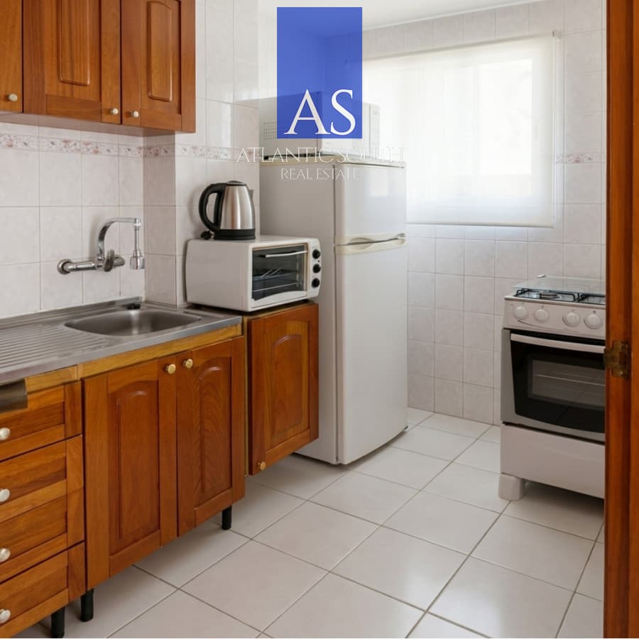 Apartamento de 1 dormitorio con cocina definida y baño reciclado en Península Punta del Este