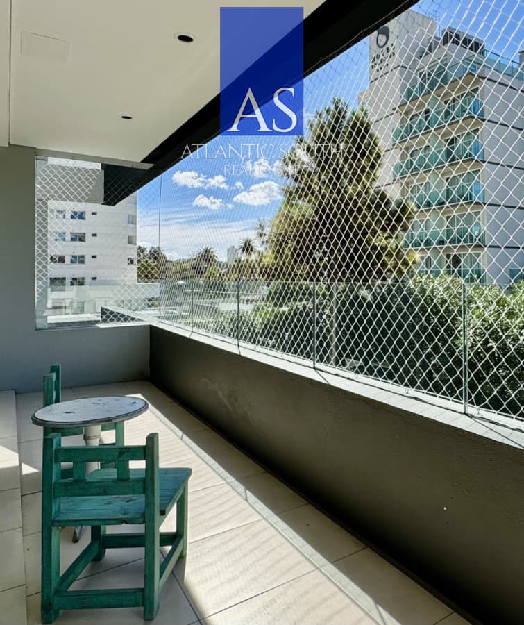 Apartamento de 3 dormitorios 2 baños en Playa Mansa