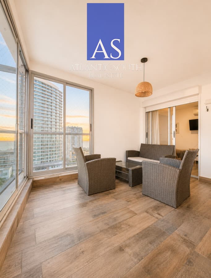 Apartamento 3 dormitorios con parrillero 100% reciclado 150mts del mar Playa Mansa