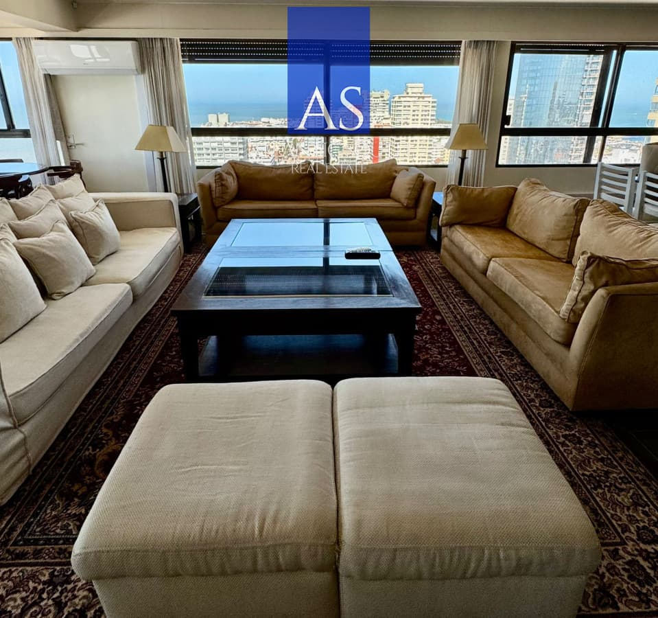 Apartamento de 4 dormitorios en península con excelente vista al mar