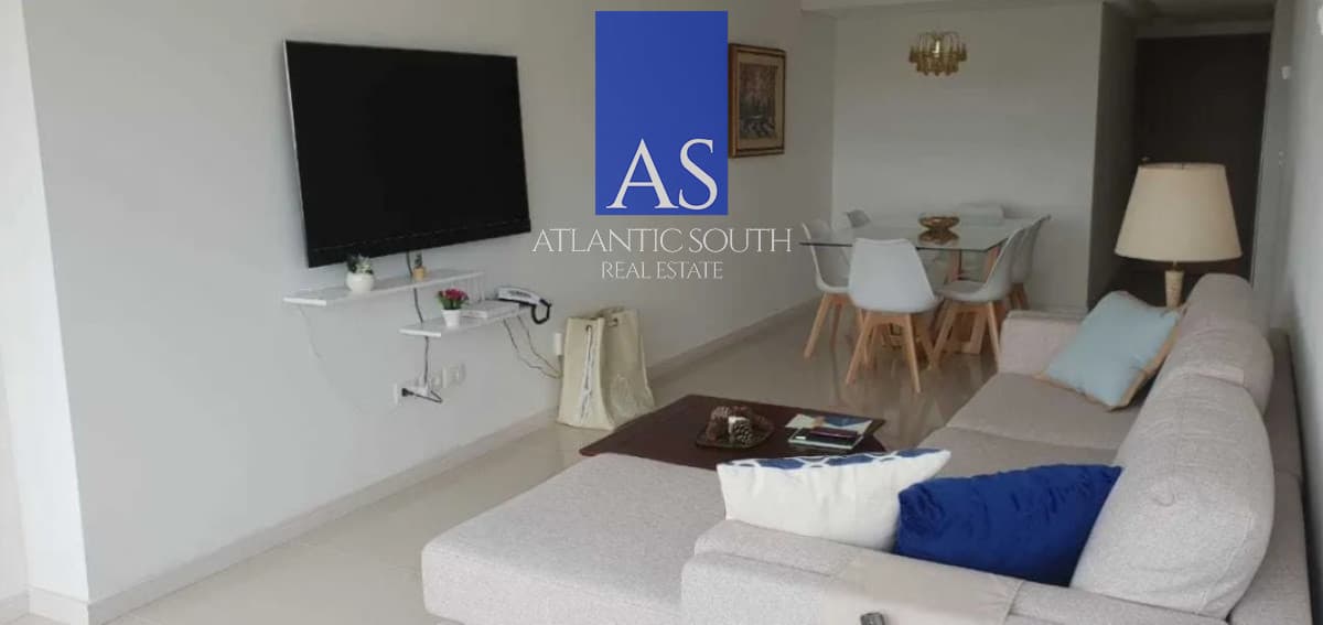 Apartamento de 3 dormitorios en torre de categoría. Brava, Punta del Este