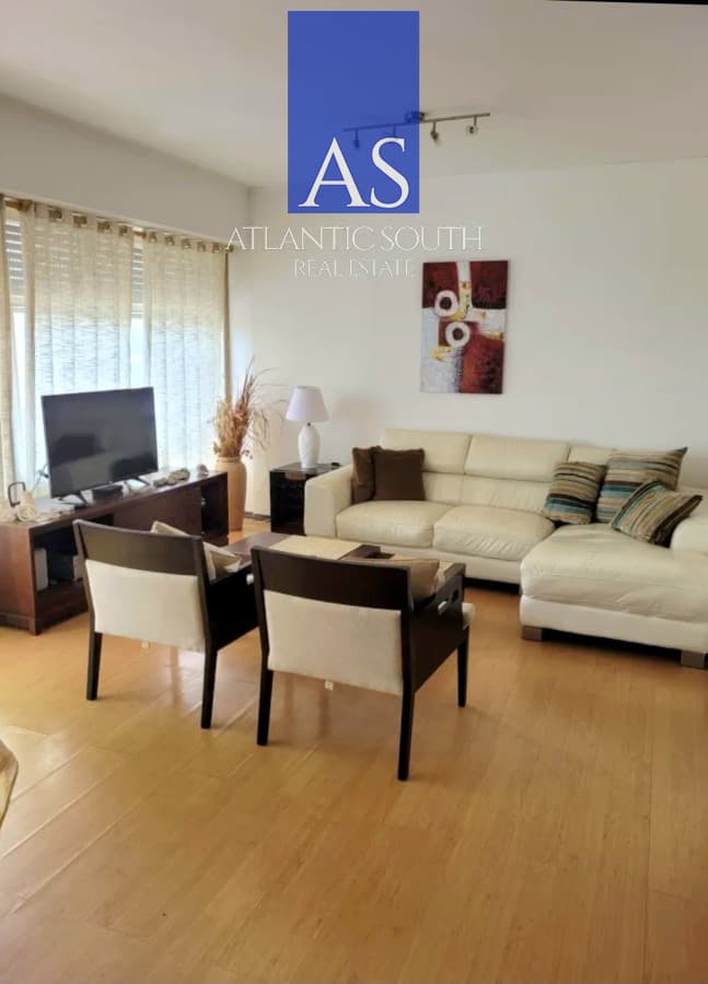 Apartamento 2 dormitorios terraza cochera vista al mar Playa Mansa Punta del Este