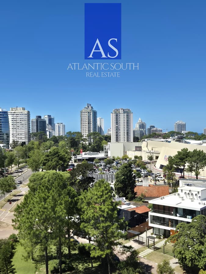 Apartamento de 3 dormitorios terraza garage piscina Punta Shopping Punta del Este