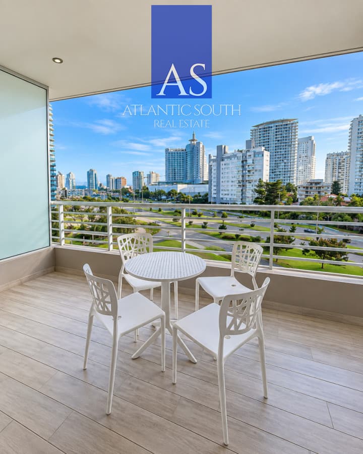 Apartamento de 2 dormitorios en venta y alquiler a 200 metros del mar en Playa Mansa