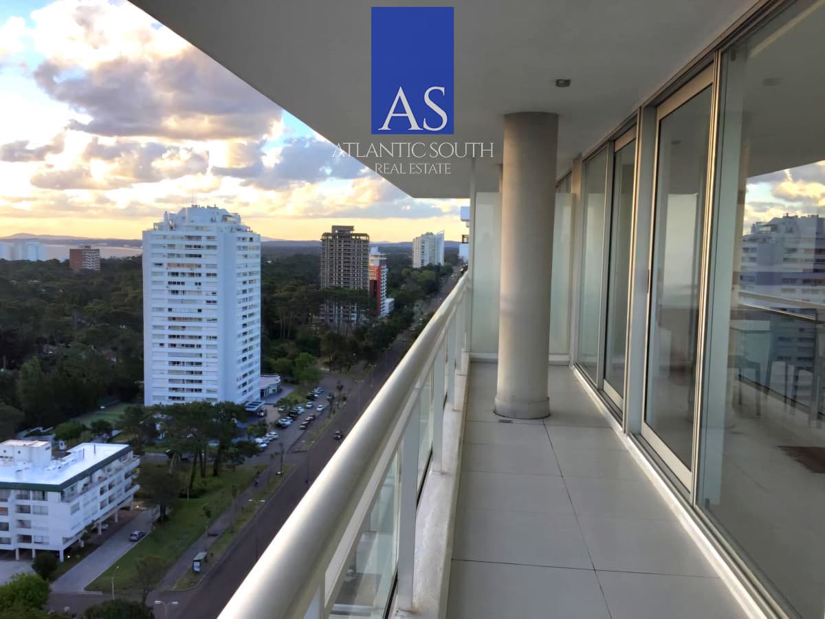 Penthouse 2 dormitorios moderno increíble vista al mar Punta del Este
