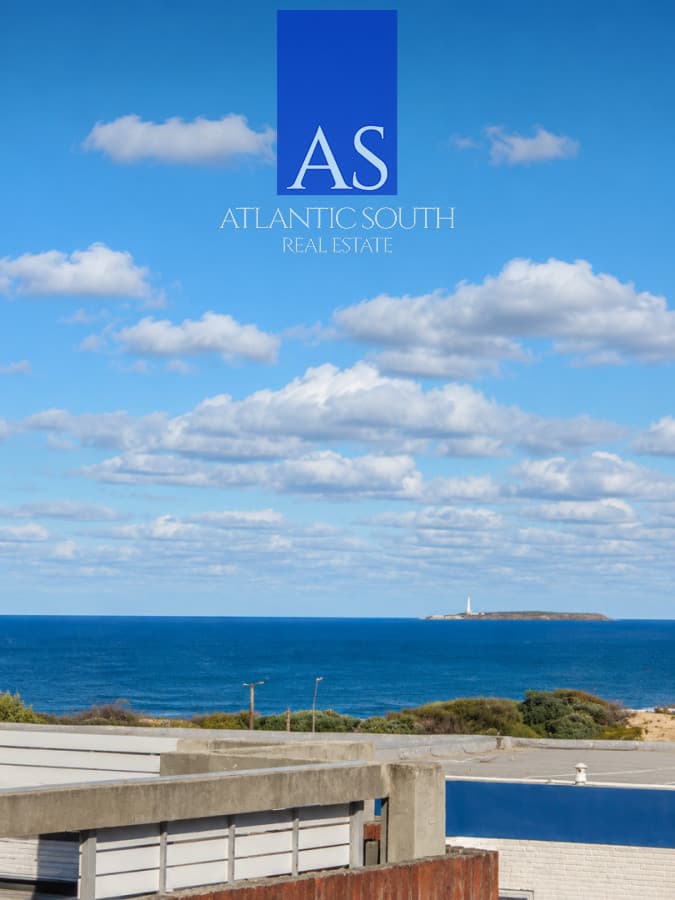 Apartamento con Vista al Mar moderno con garage Playa Brava Punta del Este