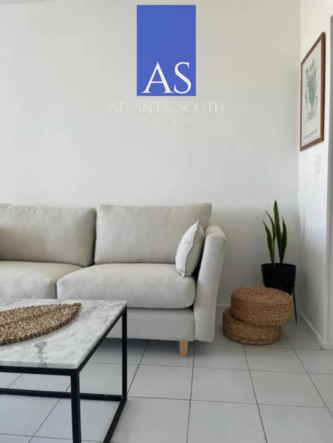 Apartamento 2 dormitorios primera linea frente al mar Playa Mansa-Brava