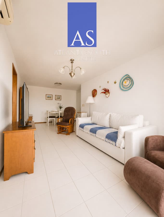 Apartamento de 2 Dormitorios terraza cochera Playa Mansa Punta del Este