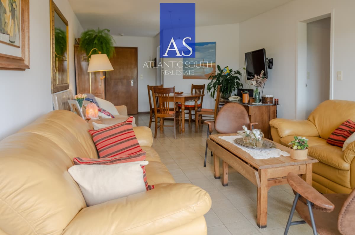 Apartamento de 2 dormitorios con servicios Punta del Este