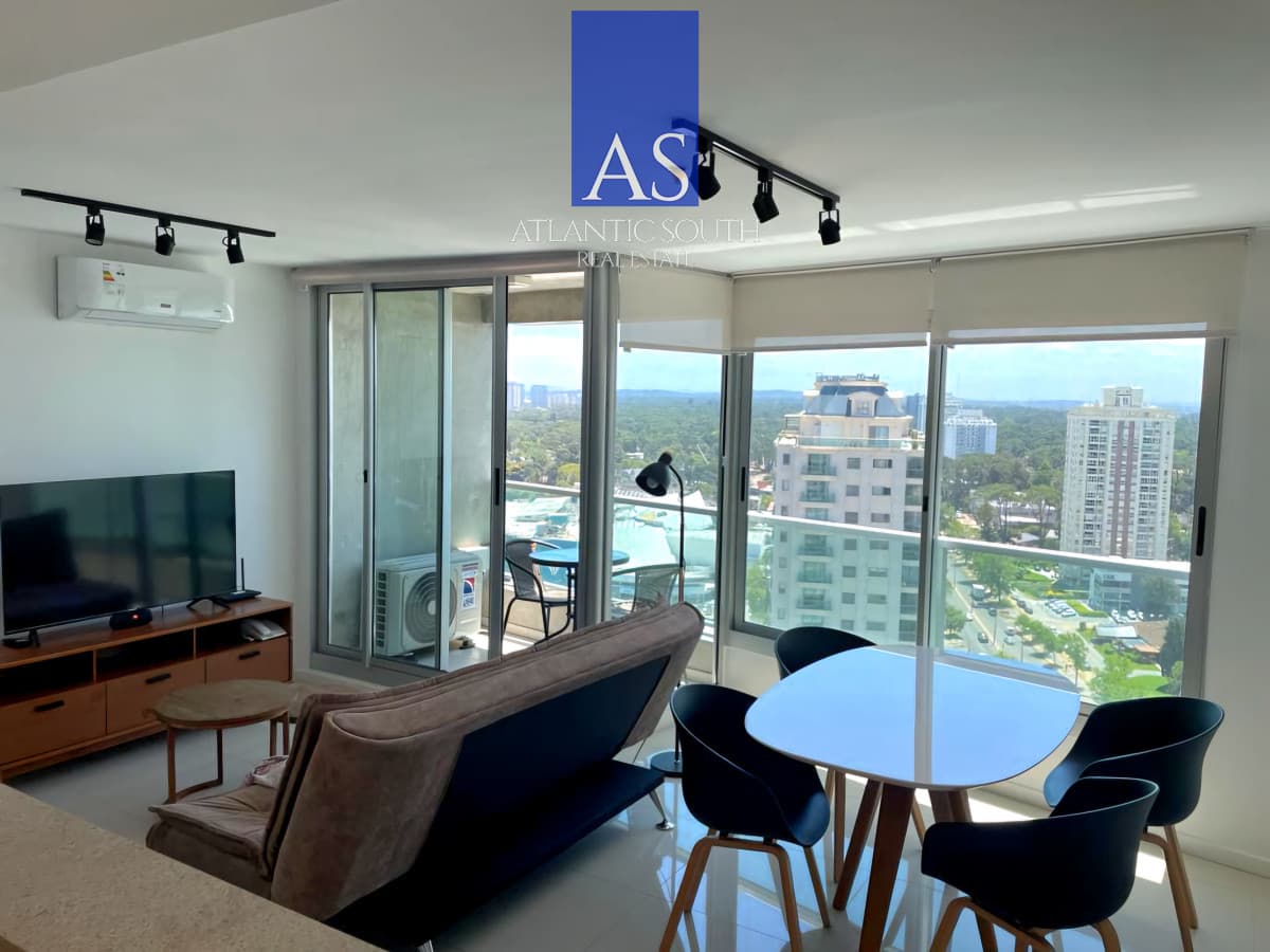 Apartamento mdoerno 2 dormitorios piso alto garage servicios bajos gastos Punta del Este