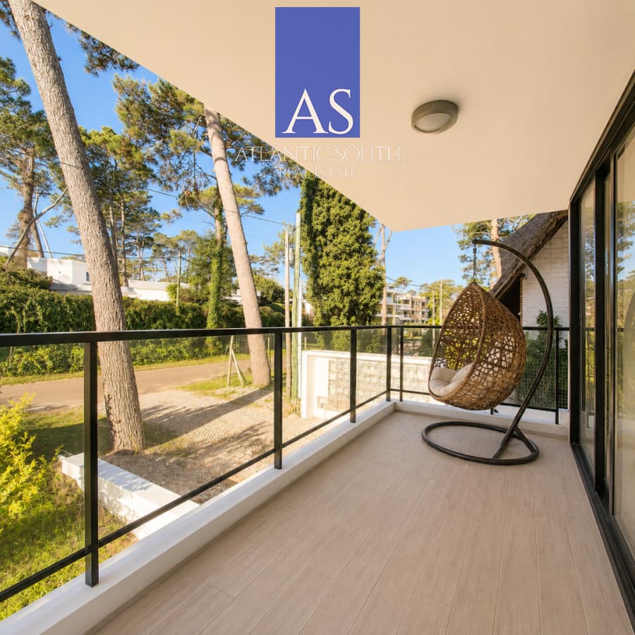 Apartamento moderno 2 dormitorios con parrillero 200mts del mar Playa Mansa