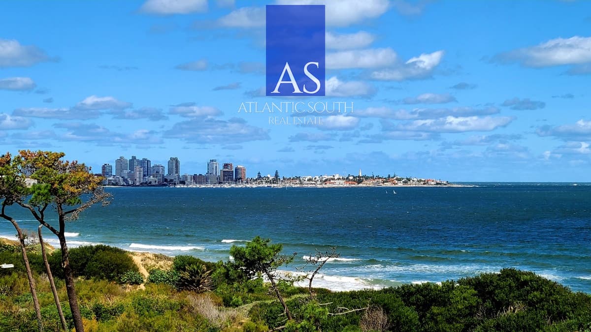 Espectacular Penthouse Oportunidad en Primera Línea de Playa Mansa Punta del Este