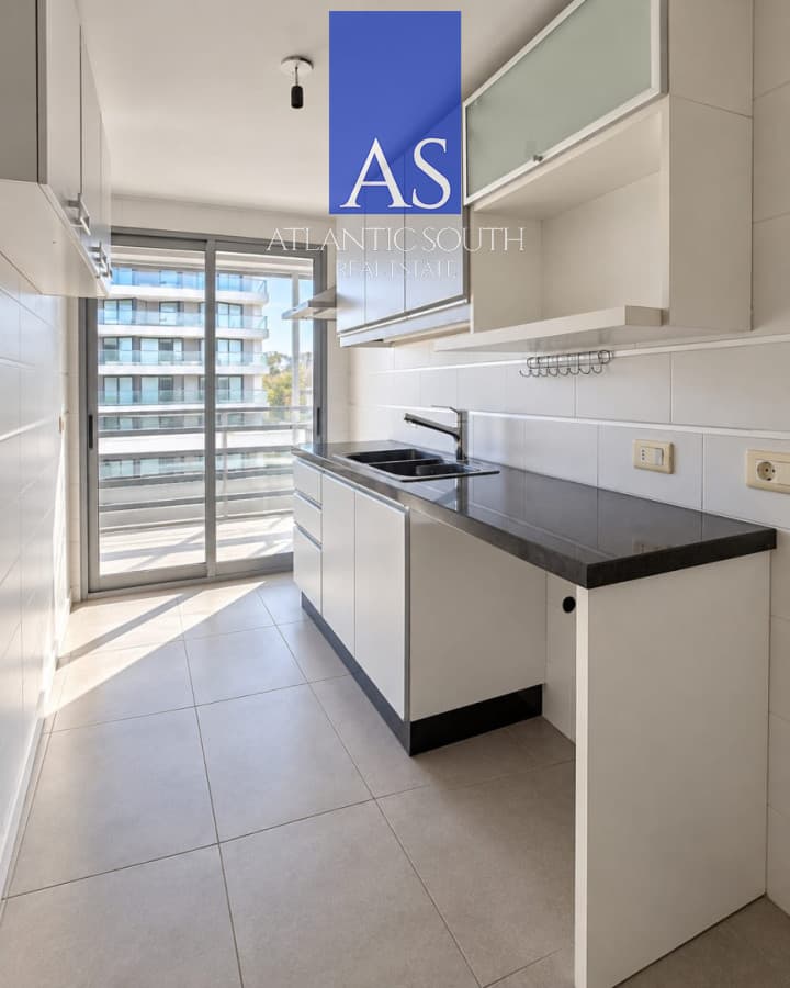 Apartamento en venta en Punta del Este con parrillero propio