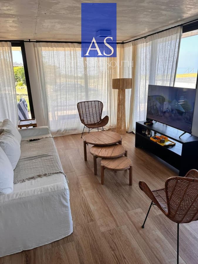 Apartamento 3 dormitorios con parrillero a estrenar garage primera linea Playa Mansa Pinares