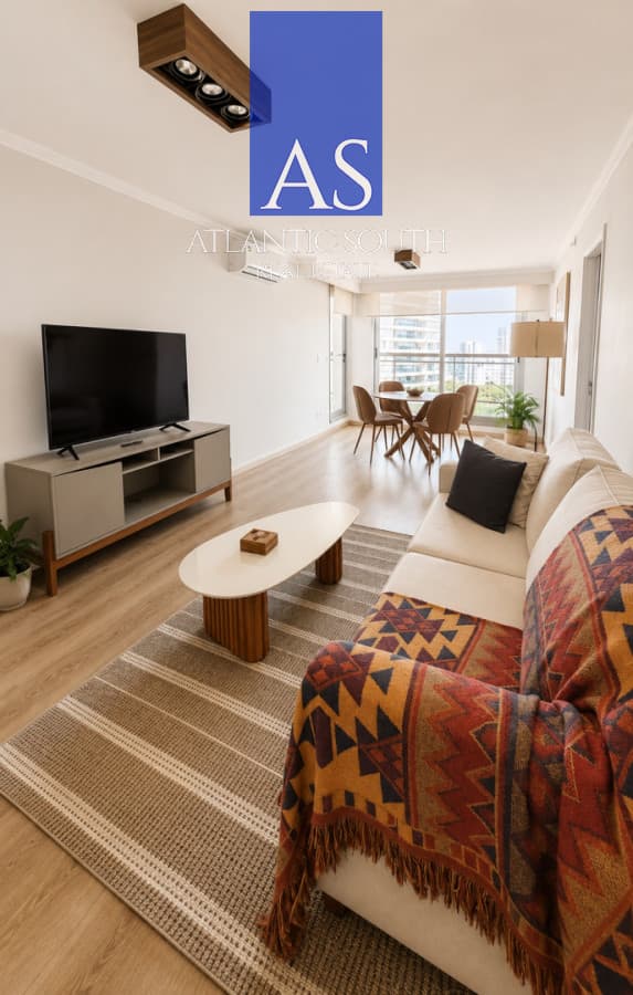 Piso Alto Esquinero en Place Lafayette con Vista al Mar y la Península