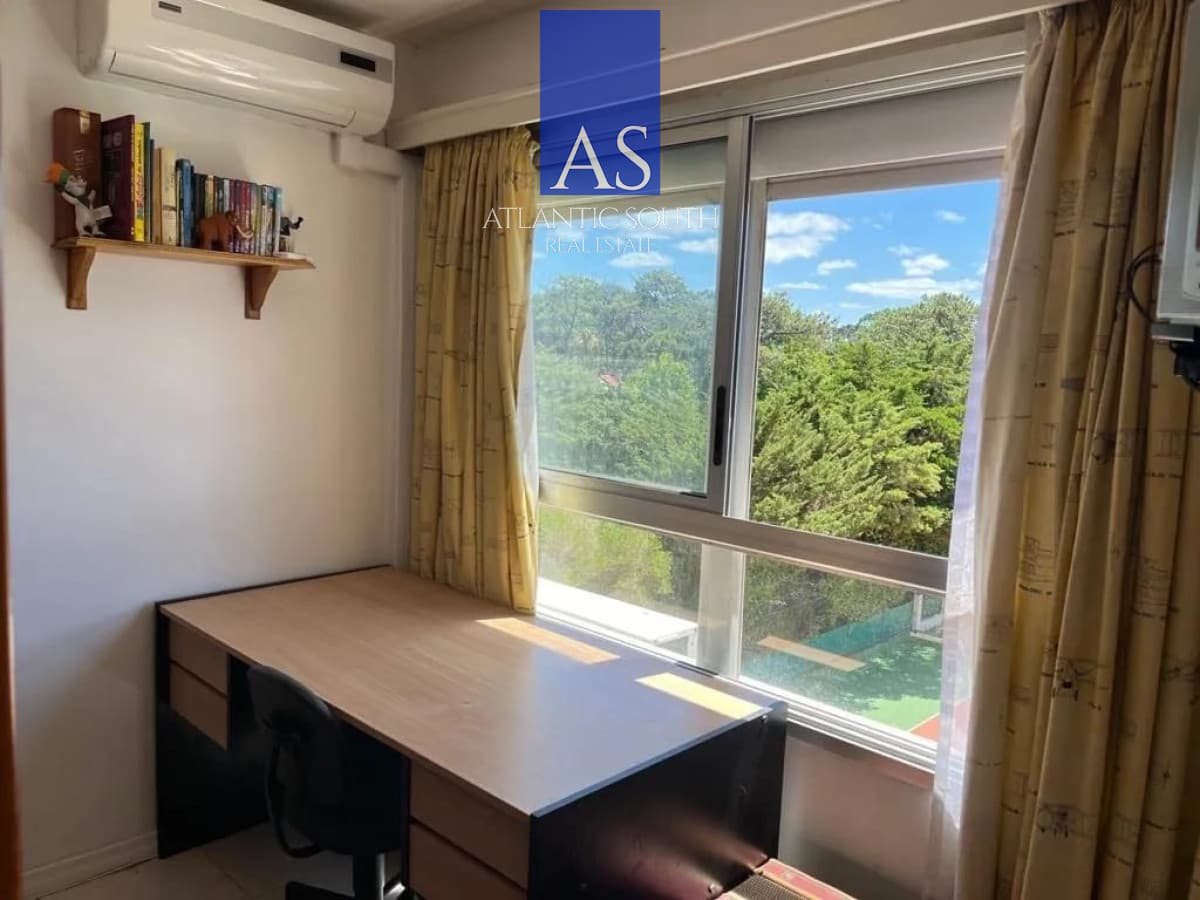 Apartamento 2 dormitorios en edificio con servicios