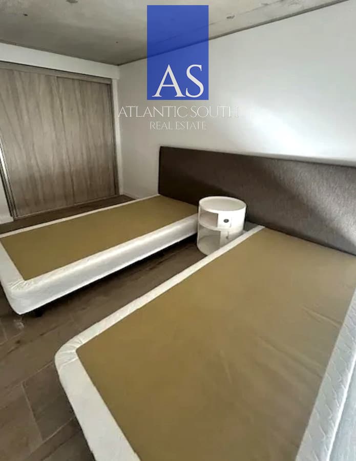 Oportunidad 2 dormitorios con terraza y cochera a estrenar frente al mar Playa Mansa Pinares Punta del Este