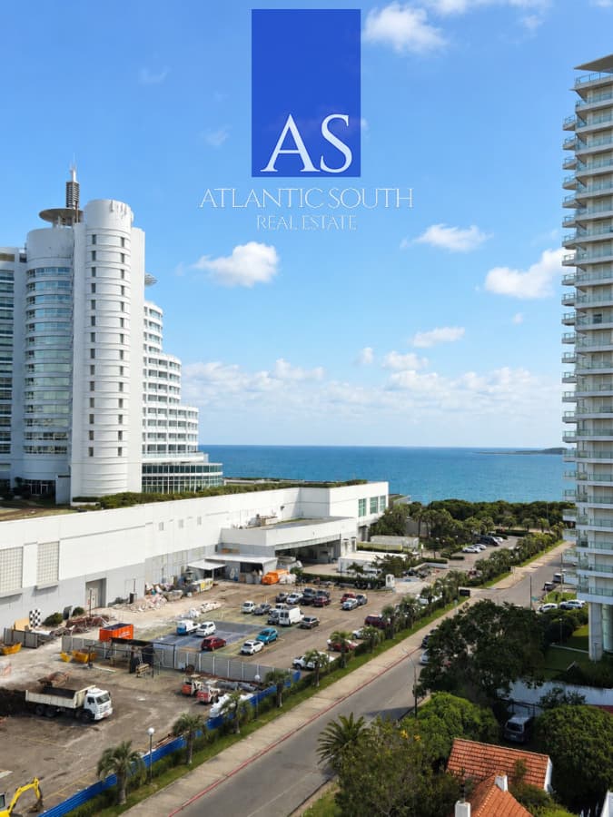 Apartamento 3 dormitorios con parrillero 100% reciclado 150mts del mar Playa Mansa