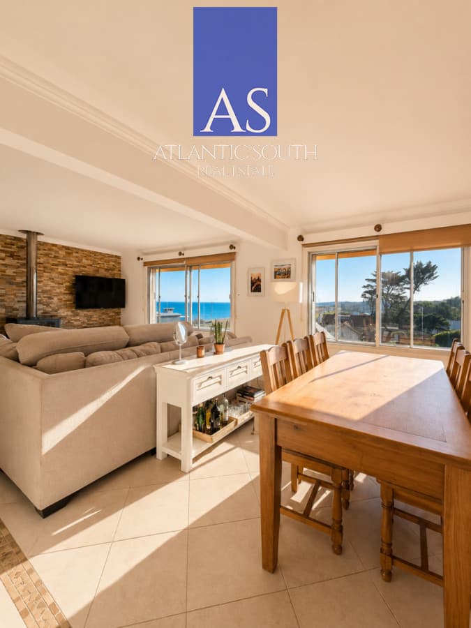 Penthouse frente al mar 3 dormitorios reciclado estufa a leña, barbacoa cerrada Pinares Punta del Este