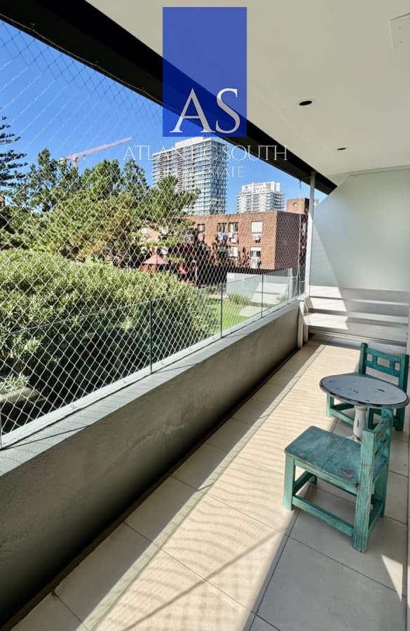 Apartamento de 3 dormitorios 2 baños en Playa Mansa