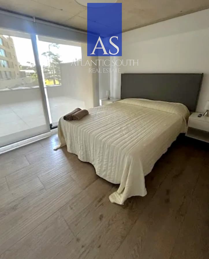Oportunidad 2 dormitorios con terraza y cochera a estrenar frente al mar Playa Mansa Pinares Punta del Este