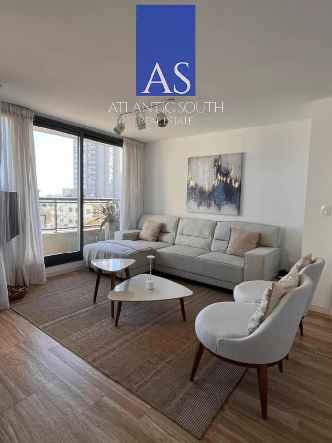 Apartamento de 2 dormitorios con garaje en venta en Punta del Este