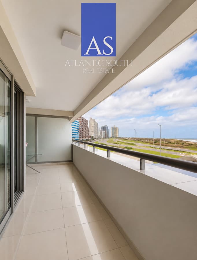 Apartamento de 2 dormitorios + dependencia completa en Imperiale II, Playa Brava