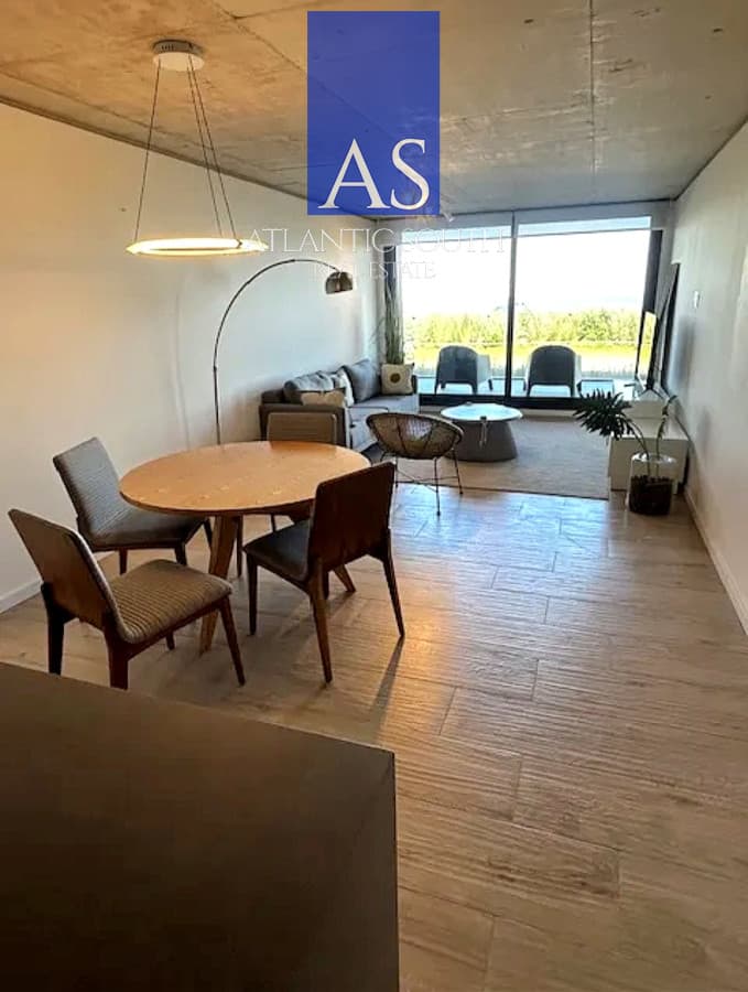 Oportunidad 2 dormitorios con terraza y cochera a estrenar frente al mar Playa Mansa Pinares Punta del Este