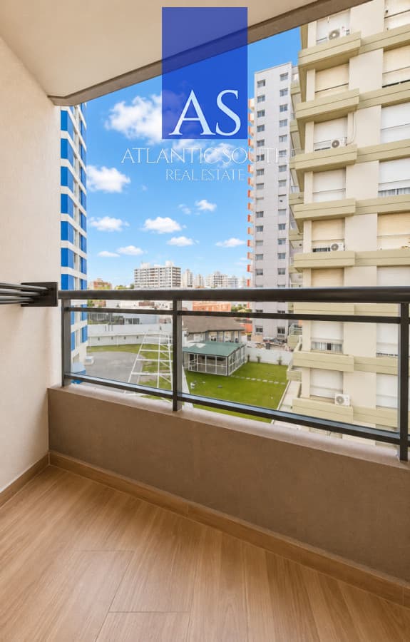 Apartamento con Vista al Mar moderno con garage Playa Brava Punta del Este