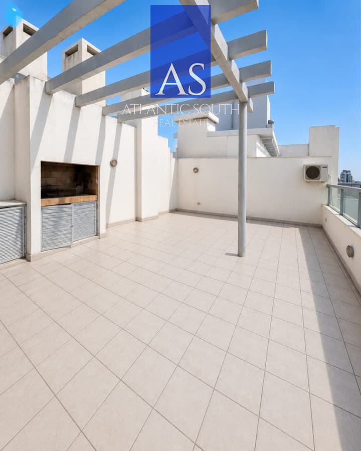 Pent house en venta con parrillero propio y vista en Punta del Este