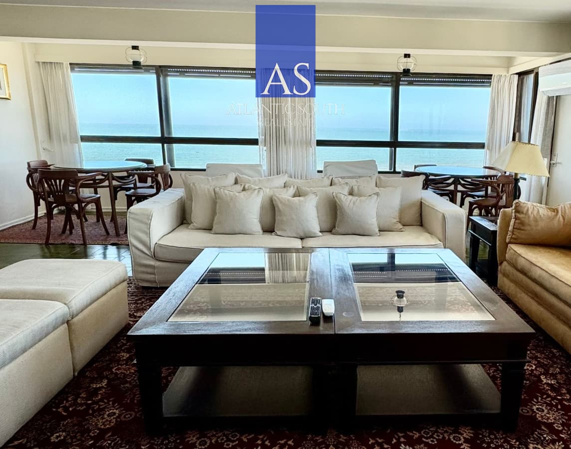 Apartamento de 4 dormitorios en península con excelente vista al mar