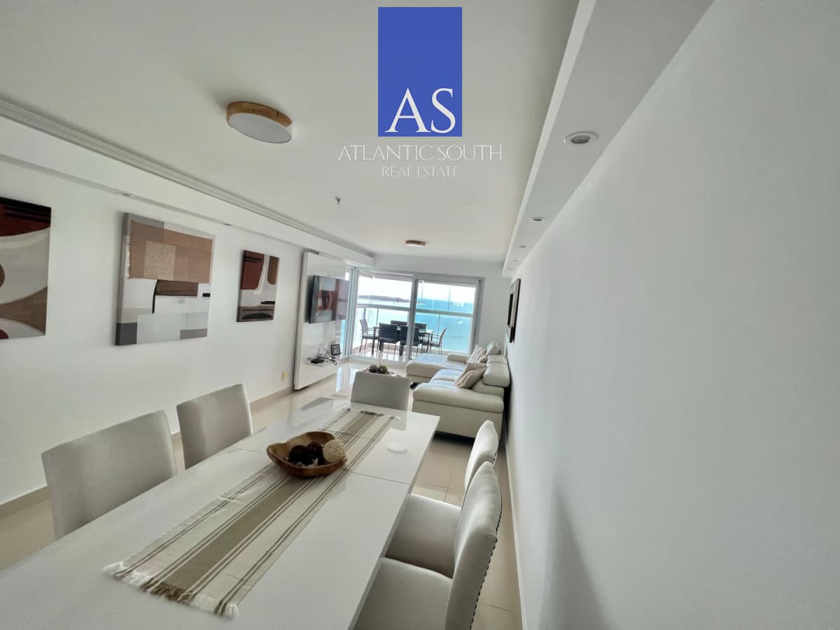 Apartamento en alquiler temporal en Punta del Este, mansa, con parrillero propio