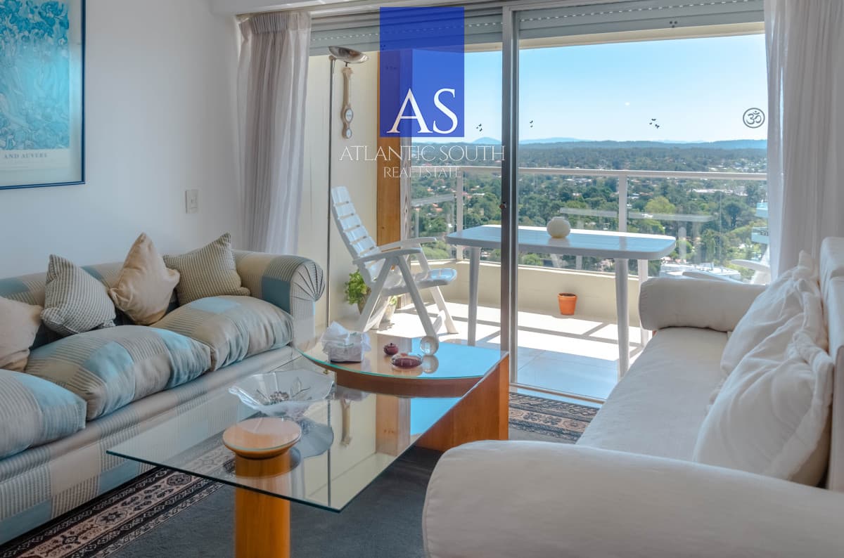 Apartamento de 2 dormitorios con vista al mar Punta del Este