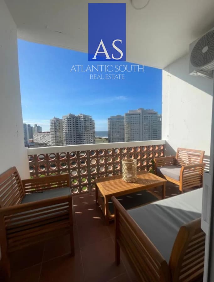 Apartamento 2 dormitorios primera linea frente al mar Playa Mansa-Brava