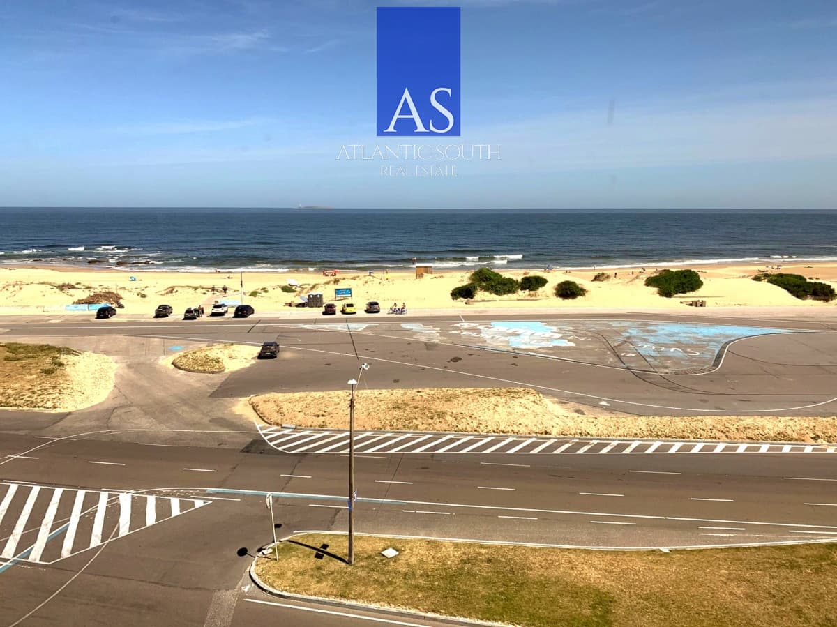 Apartamento reciclado 3 dormitorios primera linea Playa Brava