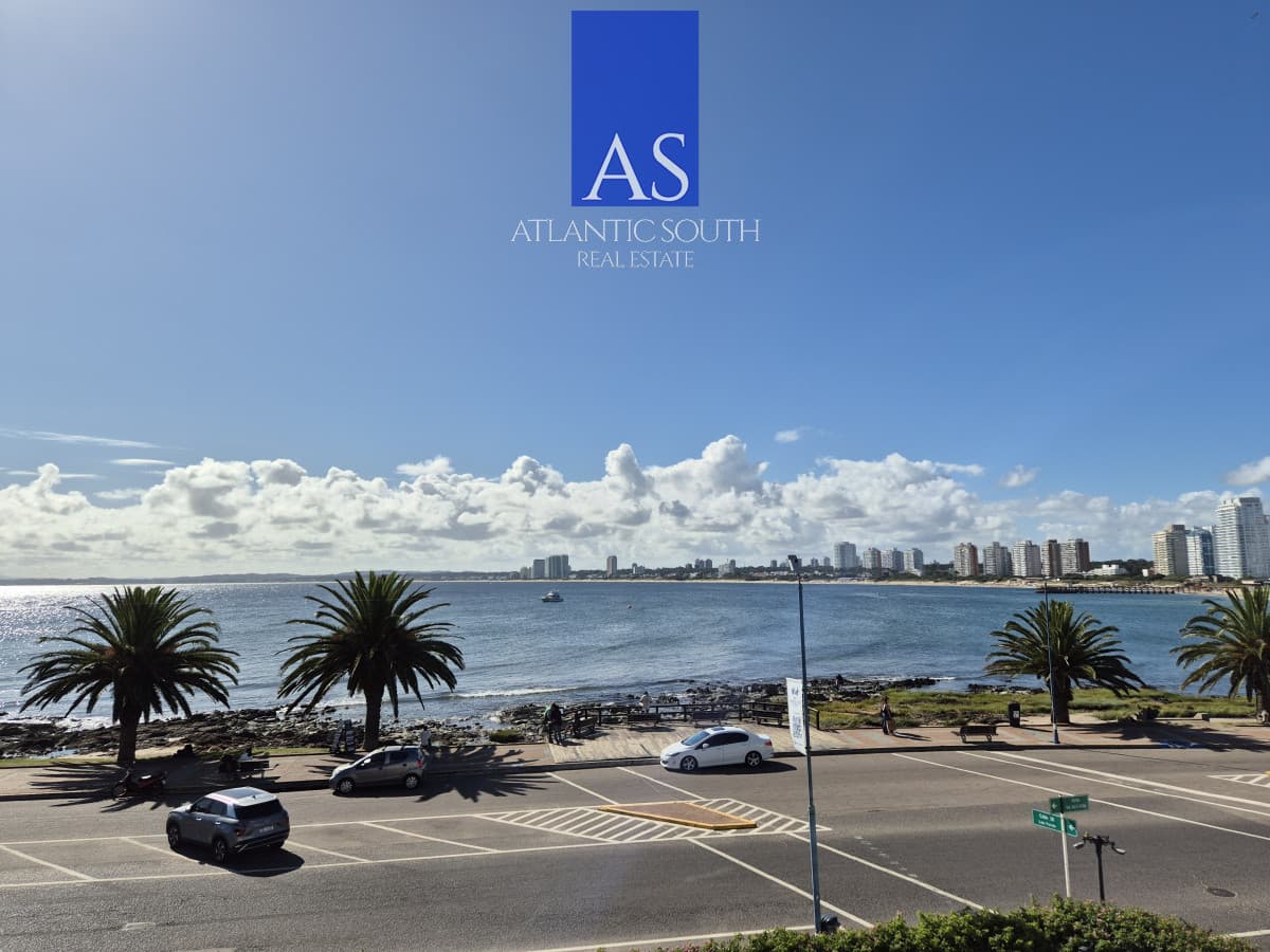 Apartamento 3 dormitorios + dependencia frente al mar parada 1 Playa Mansa Península