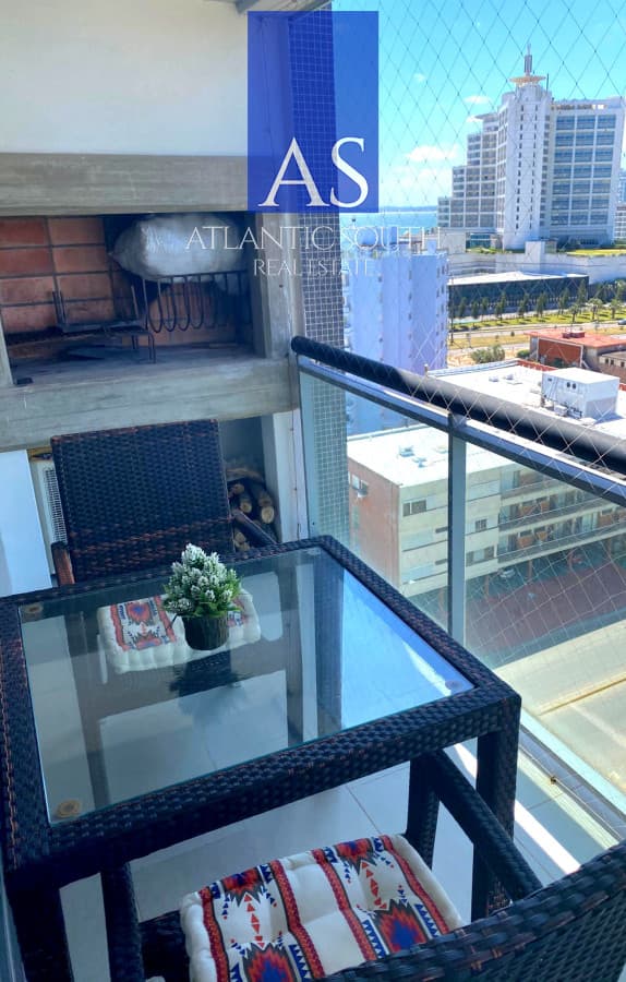 Apartamento moderno 2 dormitorios con parrillero espectacular vista y garage