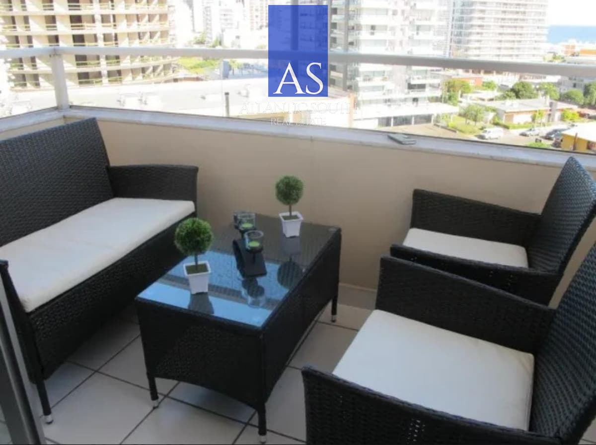 Apartamento de 1 dormitorio con garage y amenities, a 200 metros de Mansa y Brava en Punta del Este