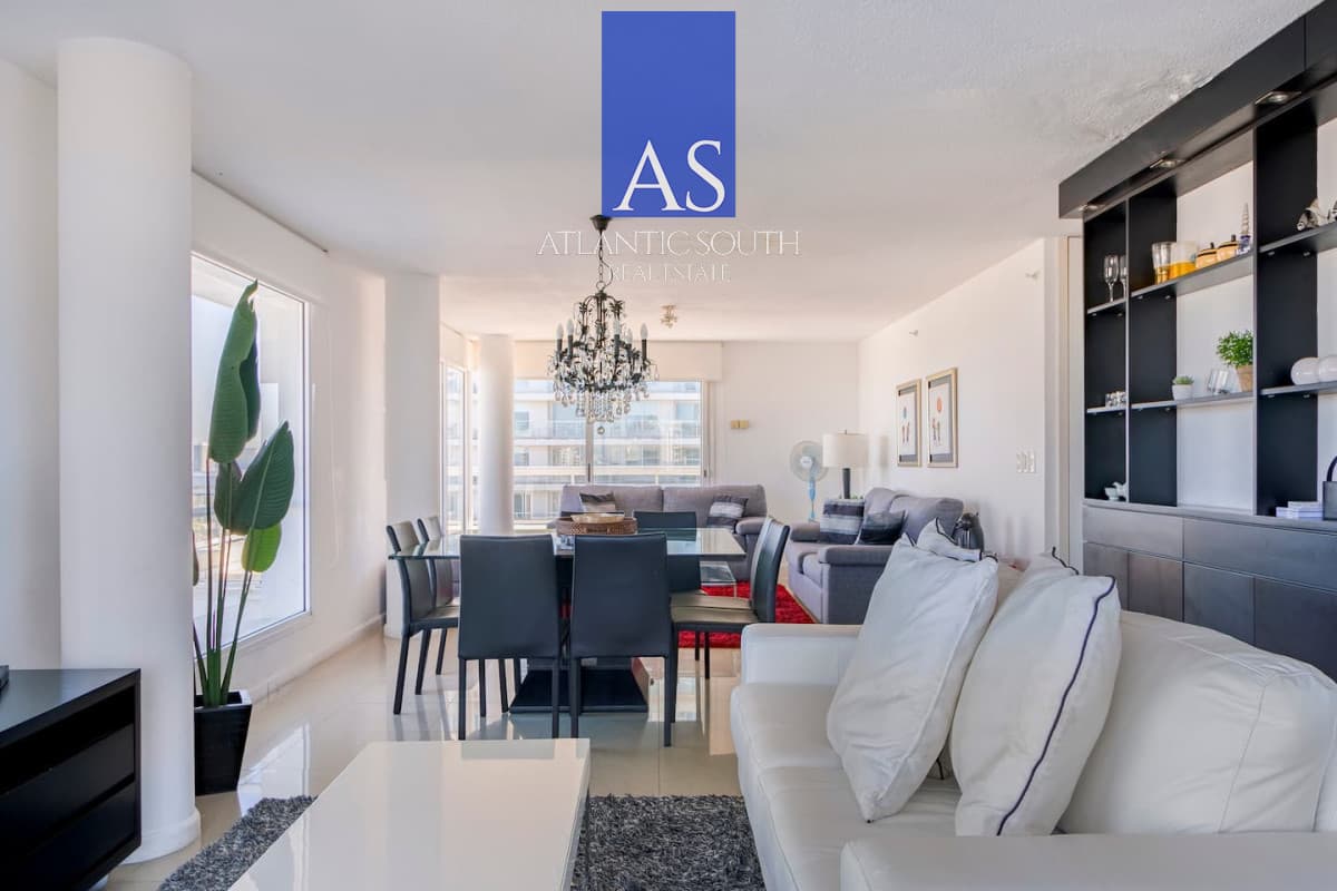 Penthouse dúplex con terrazas excepcionales y vistas panorámicas en Punta del Este