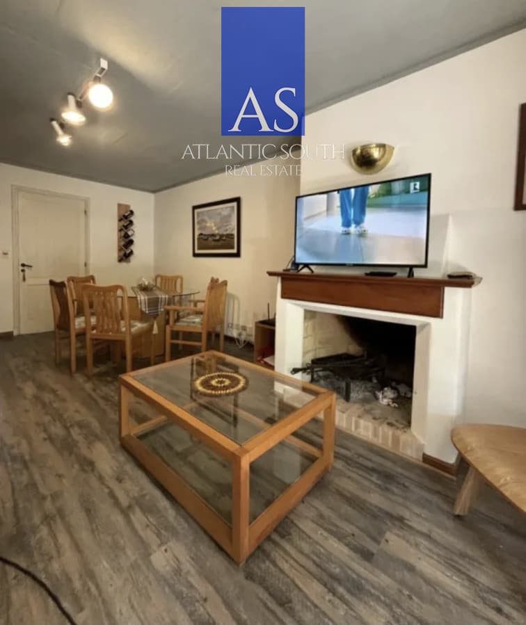 Apartamento de 3 dormitorios a metros del mar parrillero propio y estufa a leña Playa Mansa Punta del Este